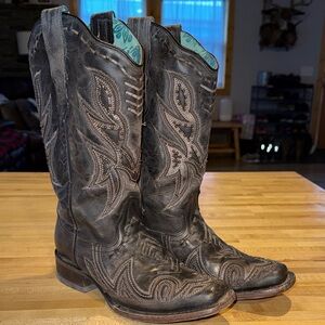 Corral Distressed Black Woven Overlay Leather Boot- Style #E1268